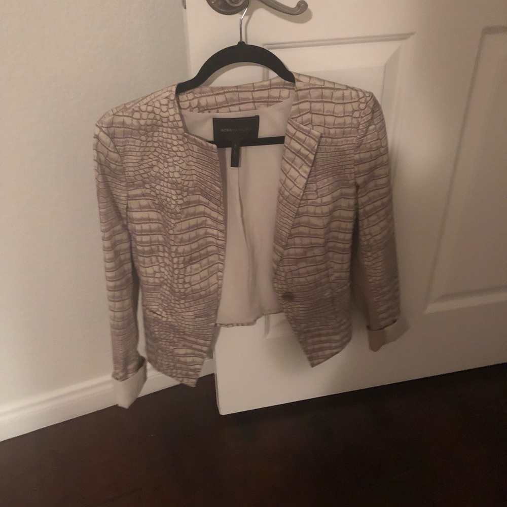 BCBG BLAZER